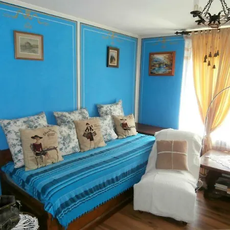 The Gates Apartman *